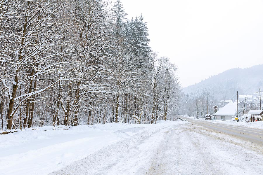Read more about the article Dealing With Adverse Road Conditions